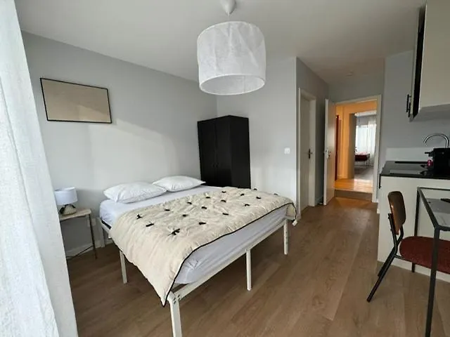 M074 Marquer Joli Centre אנמסה